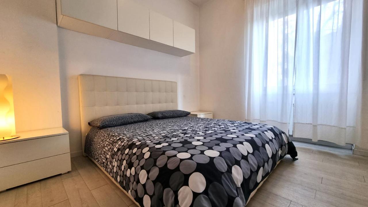 Апартаменты Affittimoderni Milano White Экстерьер фото