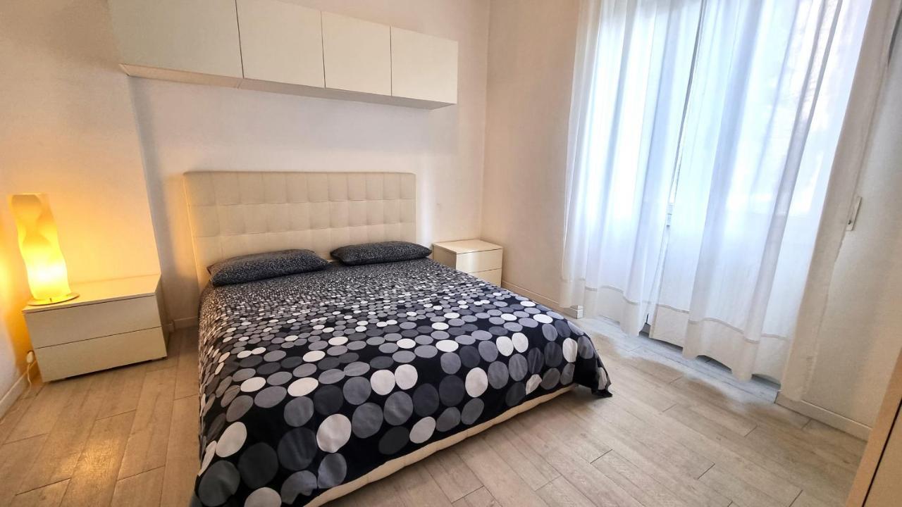Апартаменты Affittimoderni Milano White Экстерьер фото
