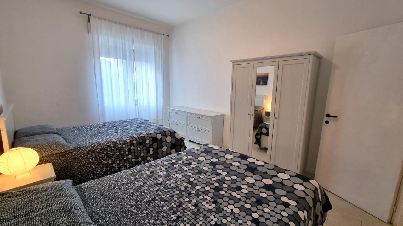 Апартаменты Affittimoderni Milano White Экстерьер фото