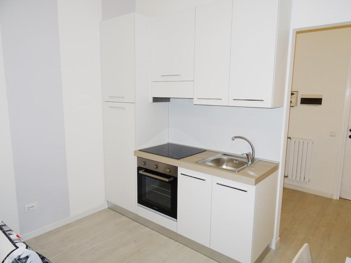 Апартаменты Affittimoderni Milano White Экстерьер фото